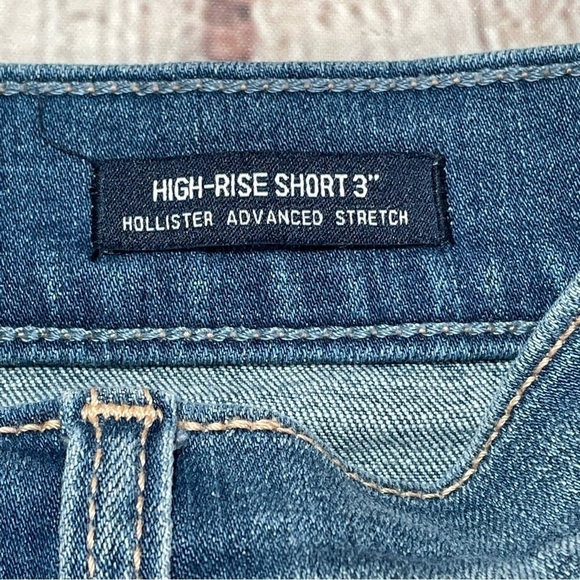 Hollister Shorts High Rise Mom Size 5 Waist 27 Blue Denim Cuffed Cut Off - Picture 3 of 9
